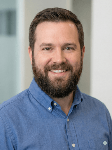 Daniel Brooks headshot